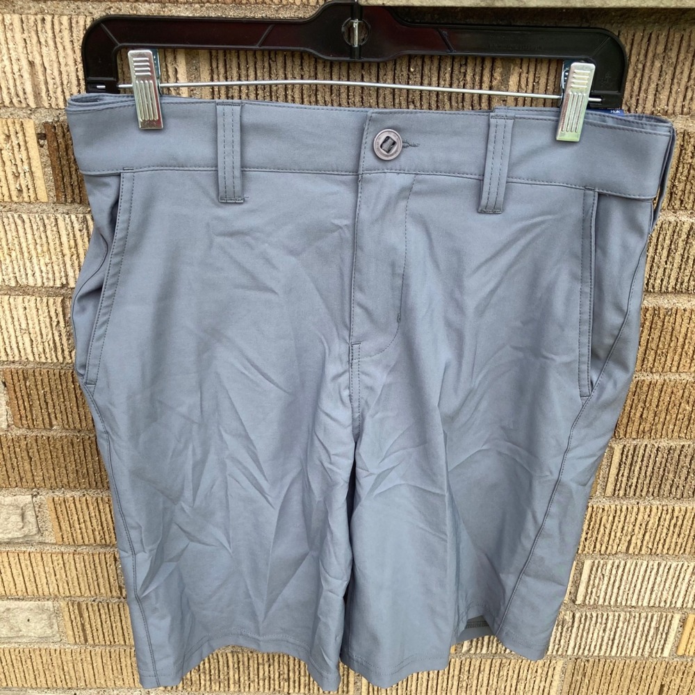 Huk Pursuit Mens Small 8.5 Inch Fishing Shorts Gray Performance Stretch H2000178